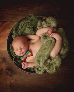 Rainbow Baby Photoshoot, Newborn photoshoot, Rainbow Bow Tie, Rainbow Baby, Photography by https://www.lovingmemoriespa.com/